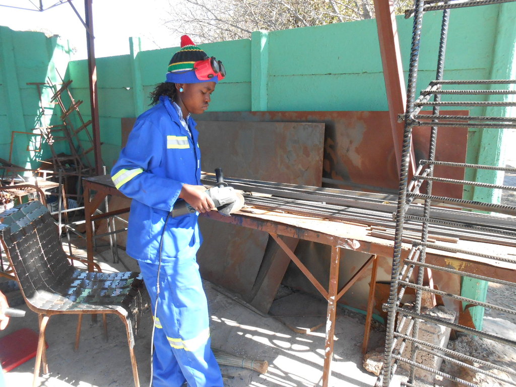 BUILDING THE FUTURES OF 100 ZIMBABWEAN GIRLS