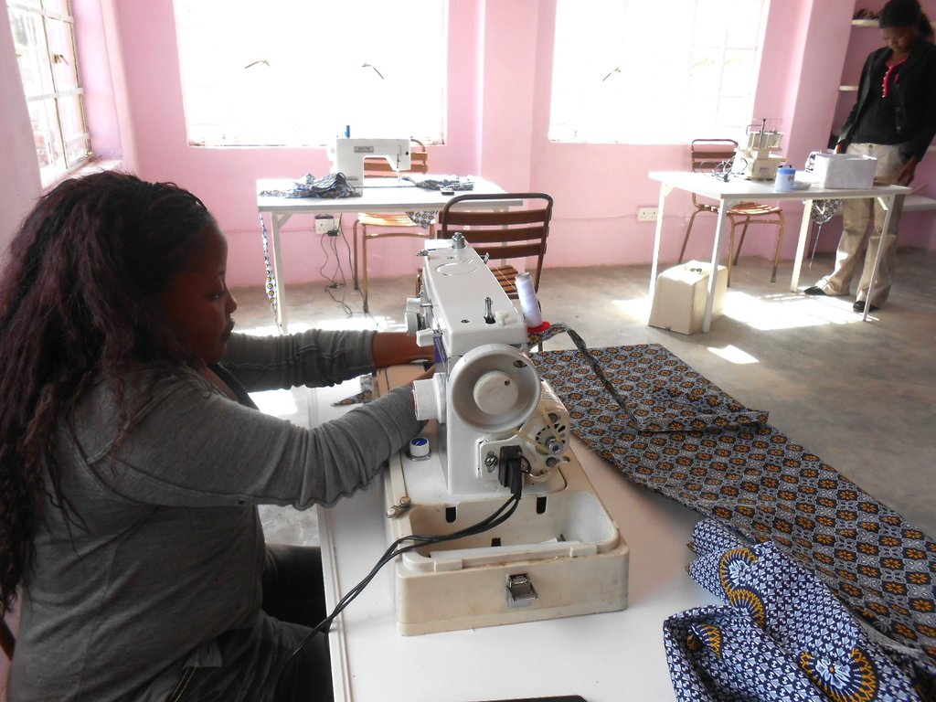 BUILDING THE FUTURES OF 100 ZIMBABWEAN GIRLS
