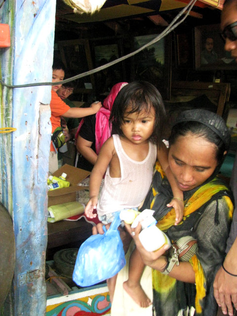 Providing Flood Relief for Families in Philippines