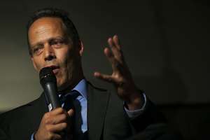 Junger tells war stories at the Brooklyn Brewery