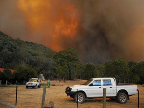 The Aberfeldy fire approaches Wollangarra