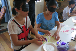 Learning how to create art pieces (blindfolded!)