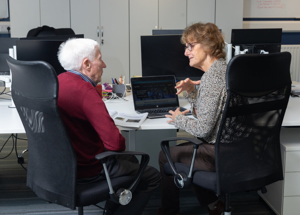 Help older people learn basic IT skills