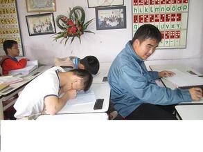 Students in Dalat Home