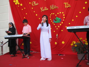 concert at new Nhat Hong