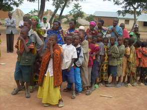 Orphans children are on line to be helped