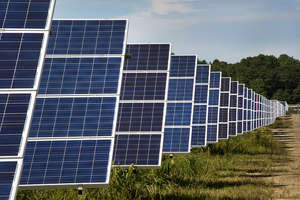 Solar Farm (CC courtesy Brookhaven National Lab.)