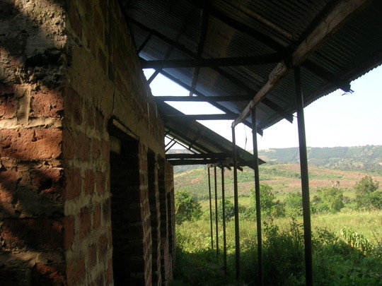 Build a school for 400 vulnearble kids in Uganda