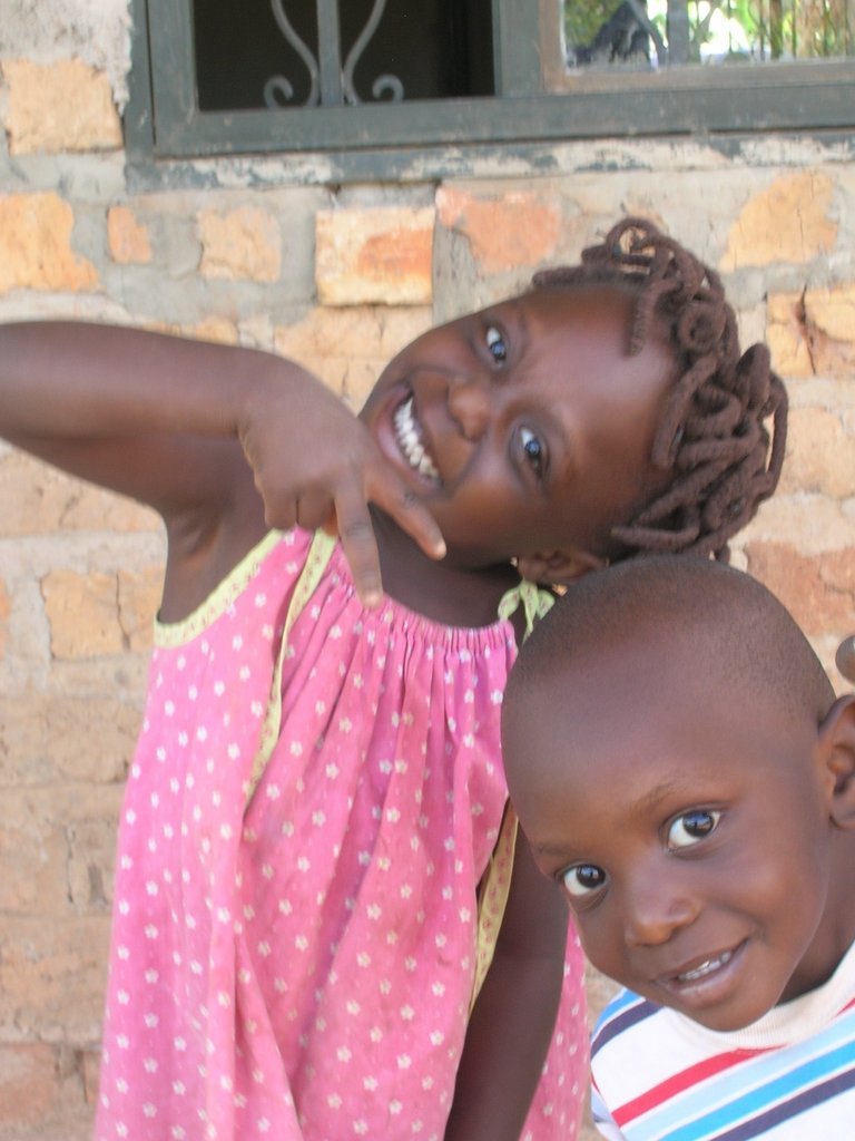 Build a school for 400 vulnearble kids in Uganda