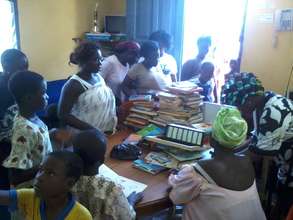 Mothers in the office to pre-register