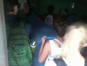 A young single mom net been hanged by volunteers