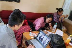 Mappers prepare for final presentation at the lab