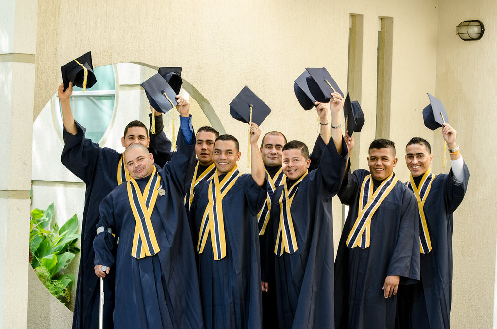 Delivery of prostheses to 30 soldiers in Colombia