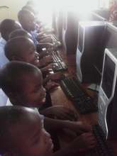 AnaGrace at computer lab