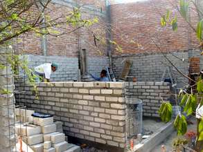 Walls going up with new "tabicon" gray blocks