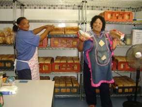 Our lovely ladies in the kitchen, Julia & Jossita