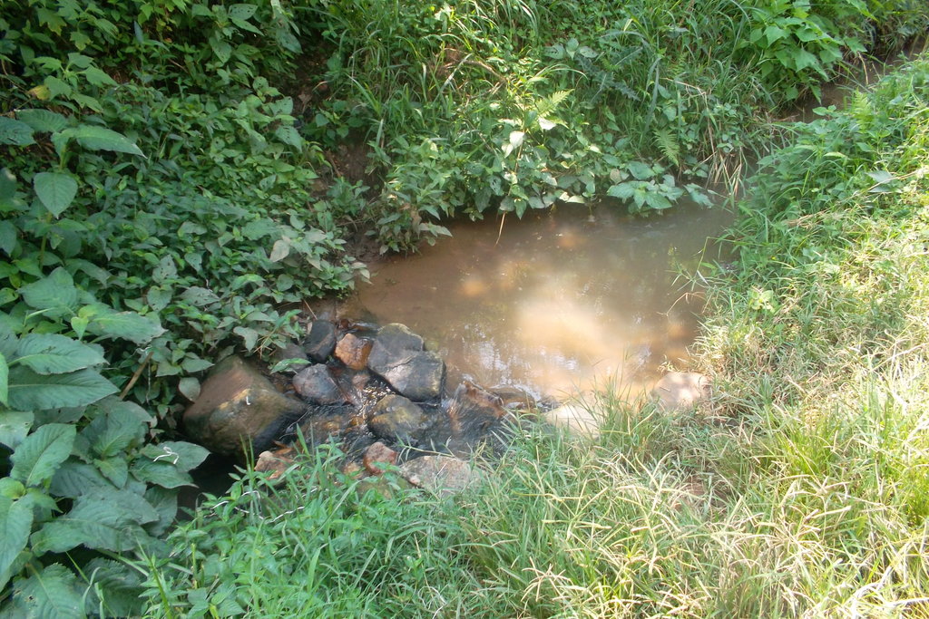 Improve water and sanitation in villages in Kenya