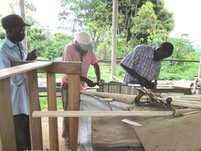 KIRUCODO Volunteers during hive construction