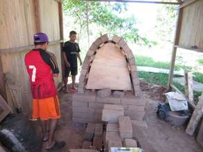 Building the clay kiln at IDEARA
