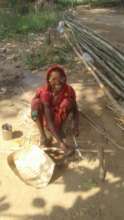 Putul while weaving basket