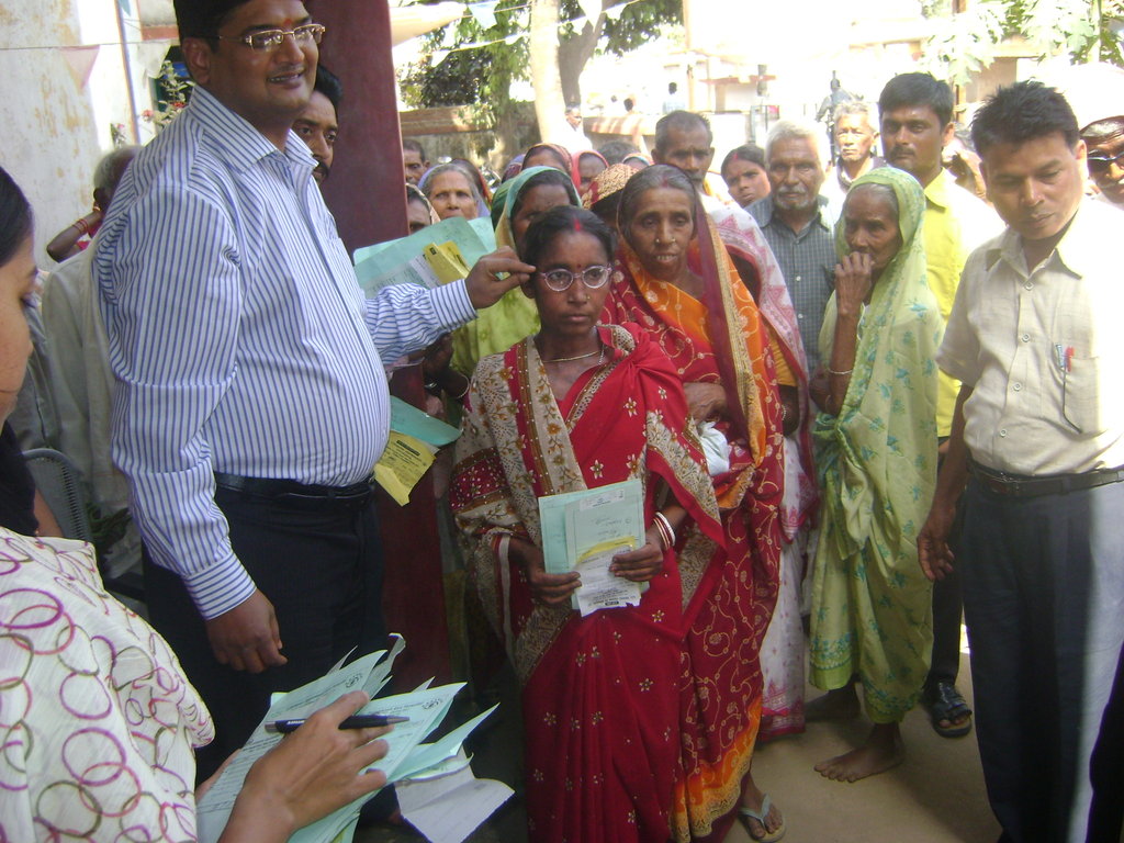 Restore eyesight to 2000 villagers in India
