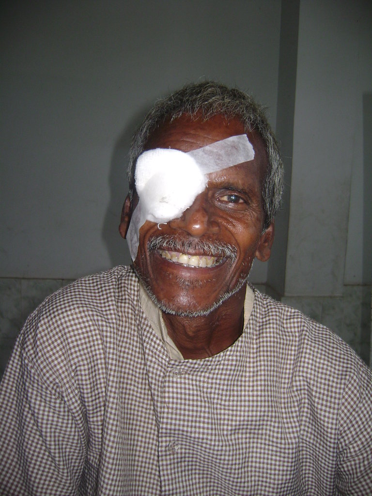 Restore eyesight to 2000 villagers in India