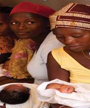 The young girls with nowborns