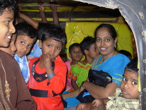 The children crowded into two auto rickshaws for the ride home!