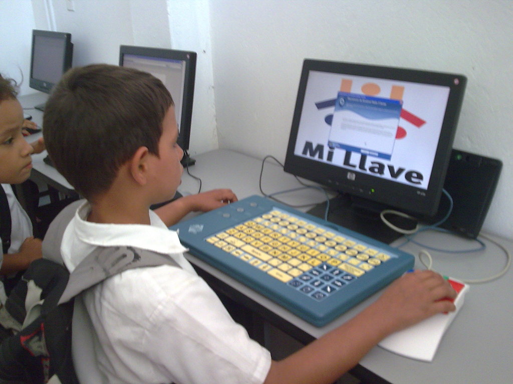 Youth Empowerment in Colombia through Technology