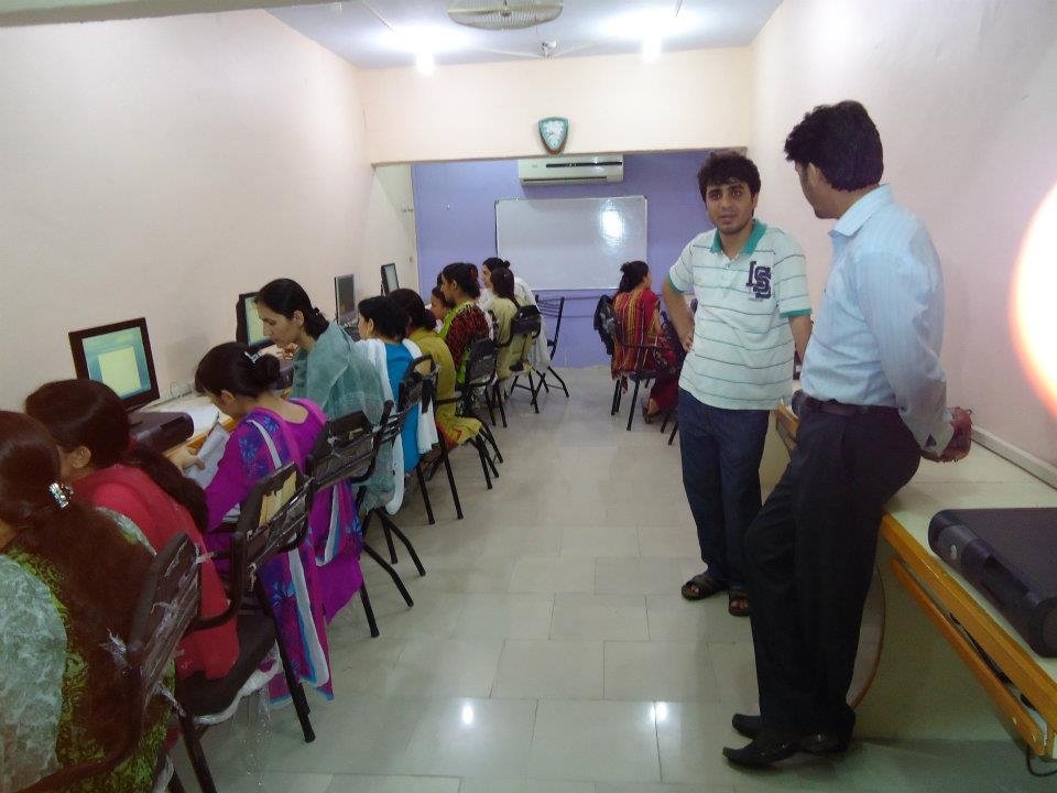 Build a computer center for youth in Pakistan