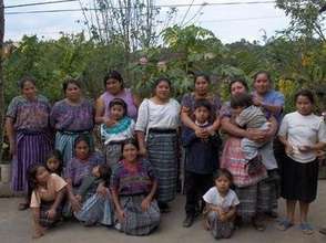 Group photo of the families working with APROSADSE