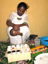 Ethiopian HEW, pouring coffee