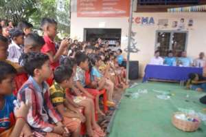 Pupils and community see the plastic show