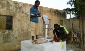 Rebuilding a well in Jowhar, Somalia