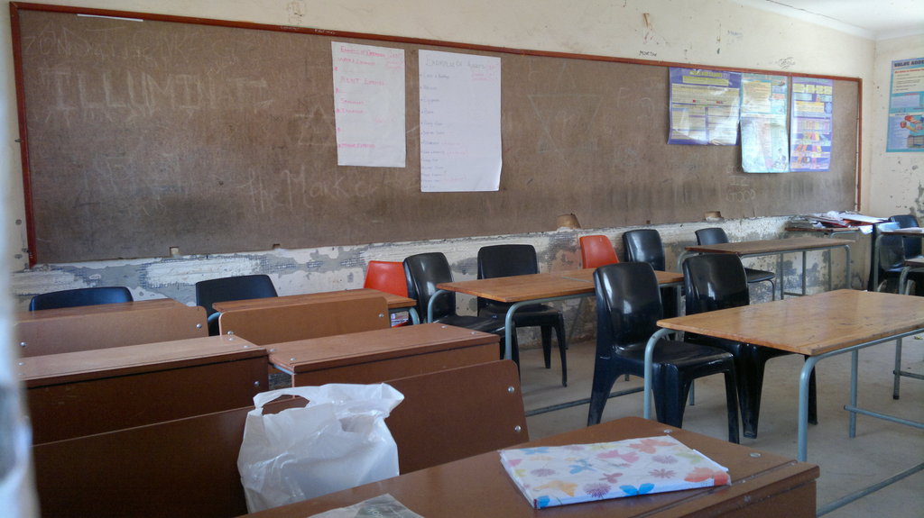 HELP REPAINT A SCHOOL IN NEED