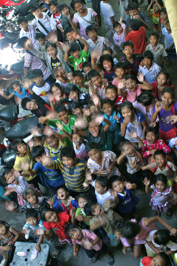 Provide 500 Cambodian kids with ongoing education