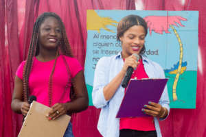 Artiza, 18, and Jafreisy, 18, kick off the show!