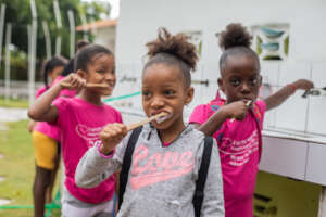 Daily toothbrushing with Yasmely & Wisminia