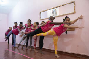 Ballet class with the Maripositas