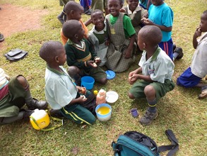 Pupils at break time but no water to wash hands