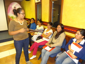 Training session for volunteers at IDH