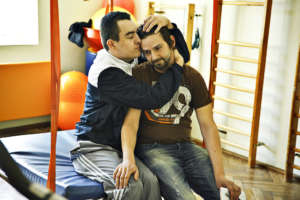 Edin at the therapy.