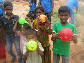 Kids all set to play while their BLCs get painted