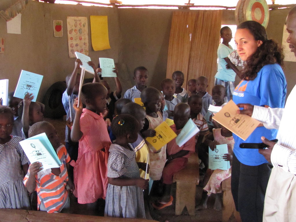 Build School For 500 Poor Slum Children In Kenya