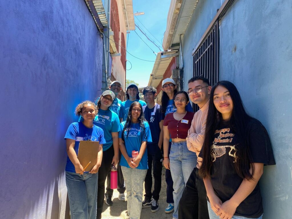 Develop Leaders in At-Risk Communities, Costa Rica
