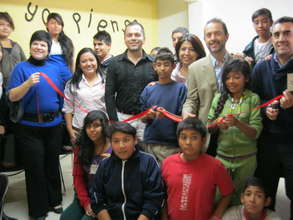 Mayama's children&team with Hewlett Packard team