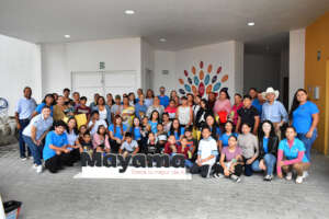 Children, families and Mayama staff 7th Generation