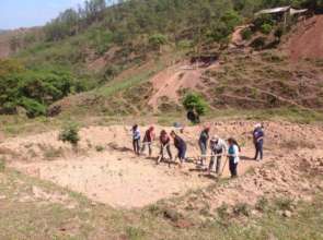 Digging a Plan Tilapia pool in one day - Honduras