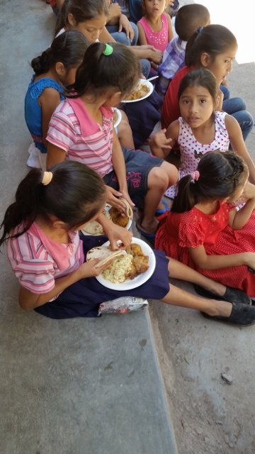 Food & fruit for primary schools in Latin America