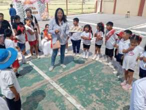 Local Phoenix teacher in Peru